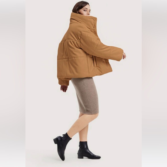 High Neck Camel-colored Puffer - Picture 3 of 7